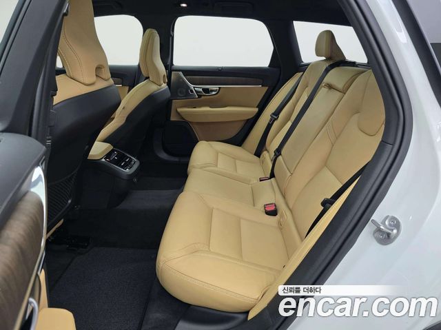 Volvo V90 2025 — photo 11