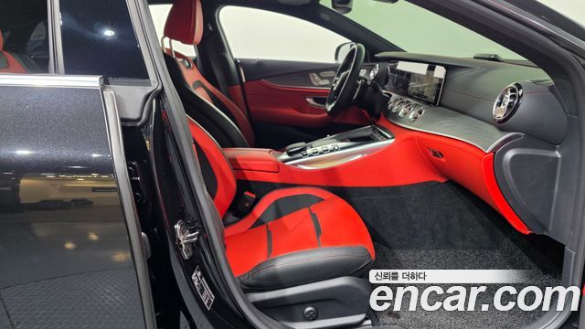 Mercedes-Benz AMG GT 2023 — photo 11