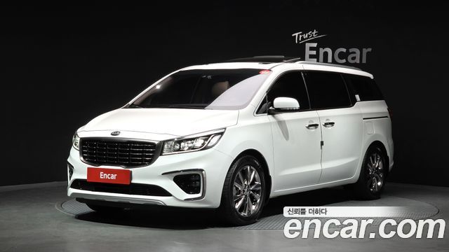Kia Canival 2020 — photo 1