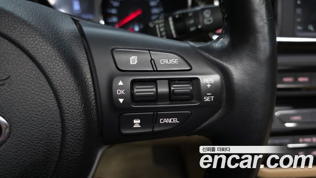 Kia Canival 2020 — photo 17