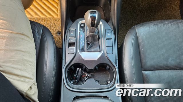 Hyundai Santafe 2016 — photo 9