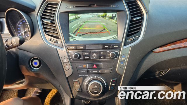 Hyundai Santafe 2016 — photo 11