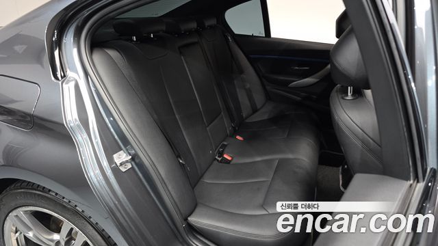 BMW 3-Series 2016 — photo 18