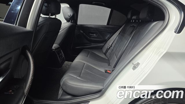 BMW 3-Series 2015 — photo 12