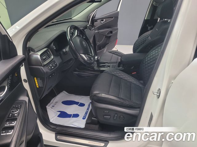 Kia Sorento 2018 — photo 16