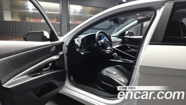 Hyundai AVANTE 2023 — photo 13