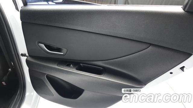 Hyundai AVANTE 2023 — photo 15