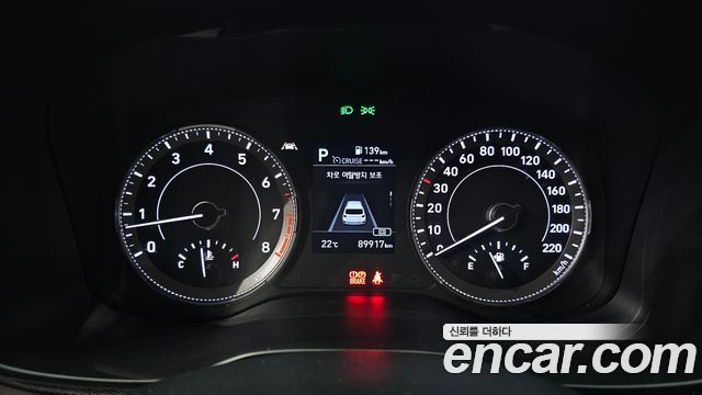 Hyundai Venue 2022 — photo 11