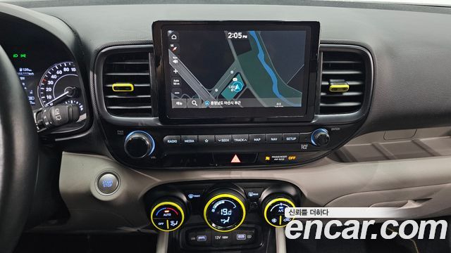 Hyundai Venue 2022 — photo 20