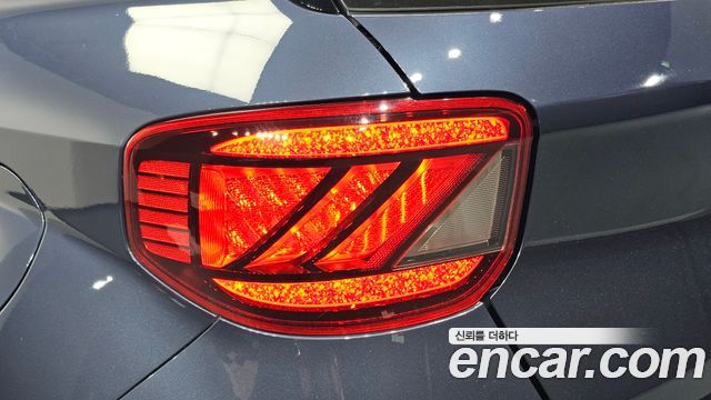 Hyundai Venue 2022 — photo 9