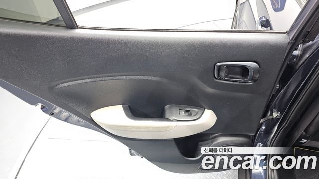 Hyundai Venue 2022 — photo 15