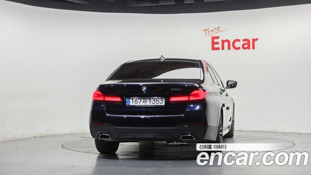 BMW 5-Series 2022 — photo 4