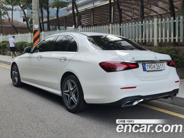 Mercedes-Benz E-Class 2023 — photo 2