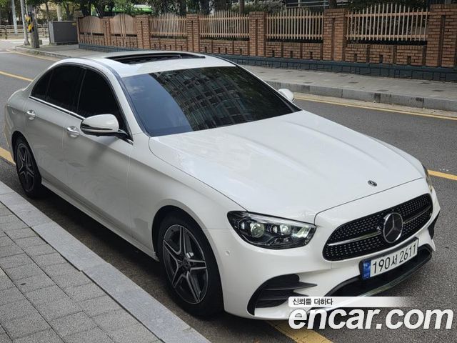 Mercedes-Benz E-Class 2023 — photo 5