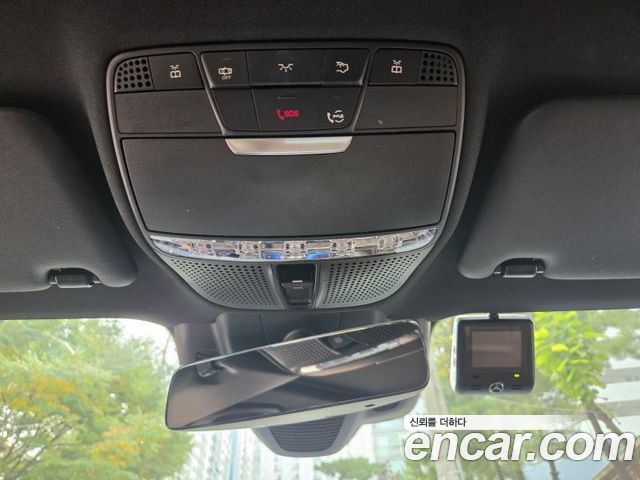 Mercedes-Benz E-Class 2023 — photo 18