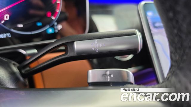Mercedes-Benz S-Class 2024 — photo 12