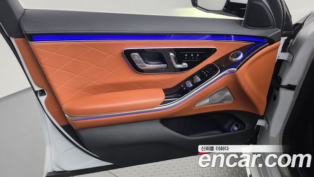 Mercedes-Benz S-Class 2024 — photo 14