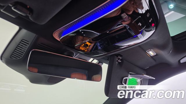Mercedes-Benz S-Class 2024 — photo 28
