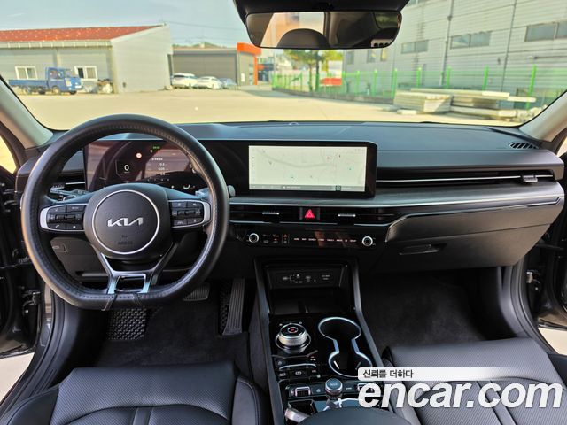 Kia K5 2024 — photo 13