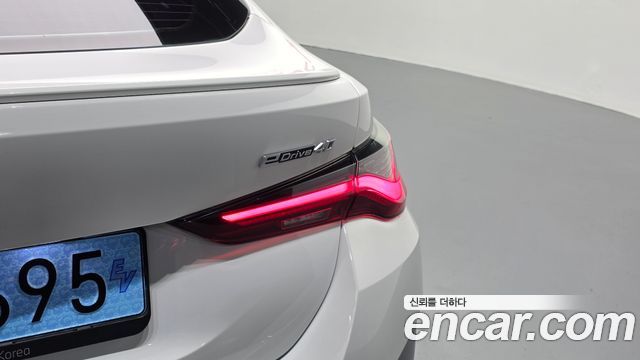 BMW i4 2024 — photo 9
