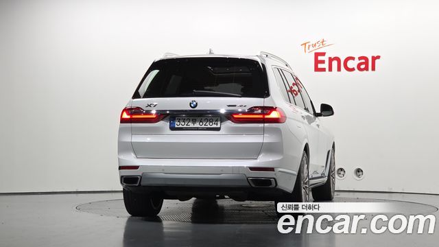 BMW X7 2022 — photo 4