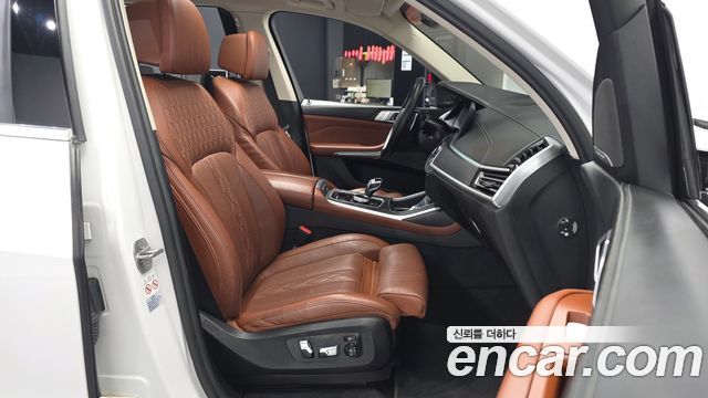 BMW X7 2022 — photo 17