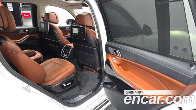 BMW X7 2022 — photo 18