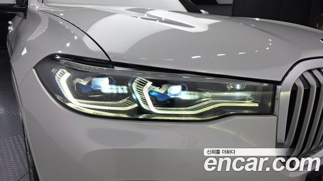 BMW X7 2022 — photo 8