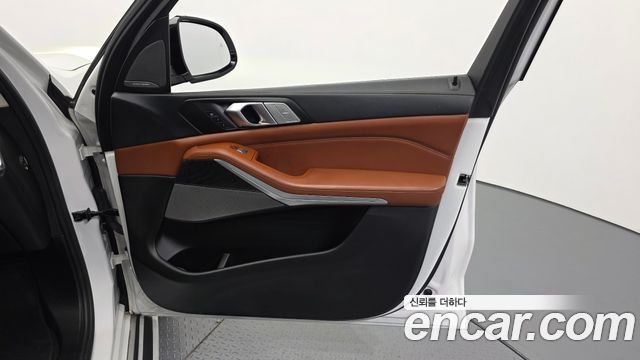 BMW X7 2022 — photo 14