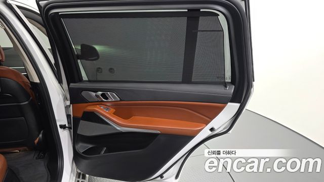 BMW X7 2022 — photo 15