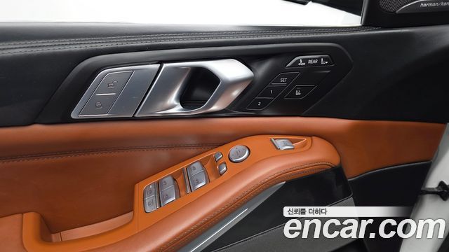 BMW X7 2022 — photo 28