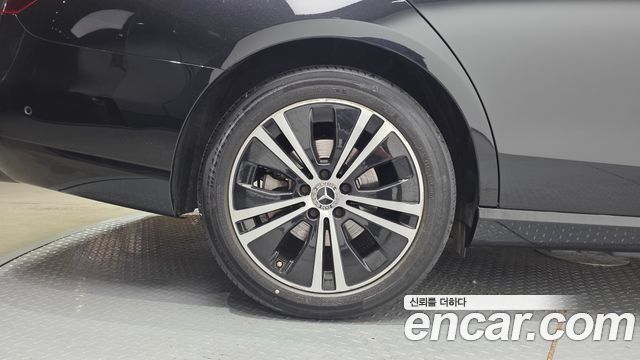 Mercedes-Benz E-Class 2021 — photo 5