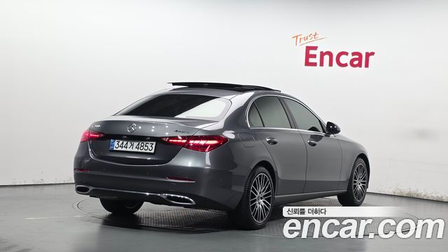 Mercedes-Benz C-Class 2022 — photo 2