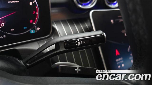 Mercedes-Benz C-Class 2022 — photo 12