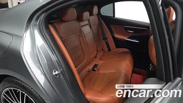 Mercedes-Benz C-Class 2022 — photo 18