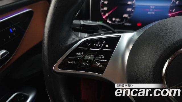 Mercedes-Benz C-Class 2022 — photo 24