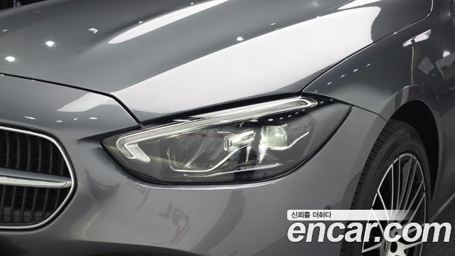 Mercedes-Benz C-Class 2022 — photo 8