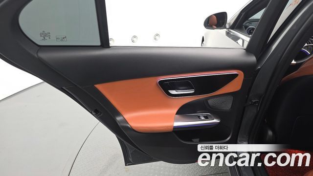 Mercedes-Benz C-Class 2022 — photo 15