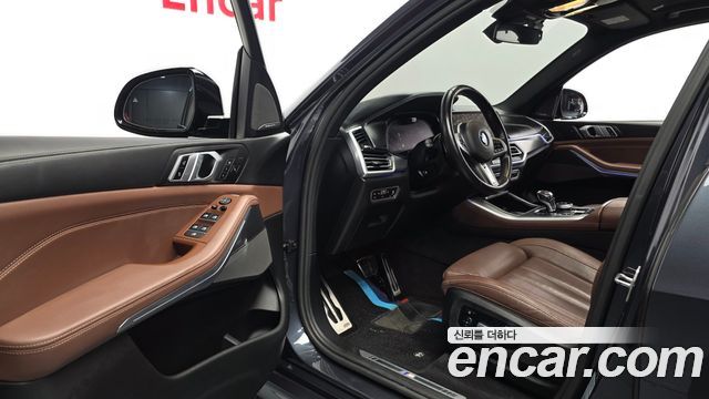 BMW X5 2021 — photo 13