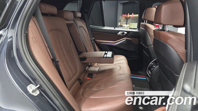 BMW X5 2021 — photo 18