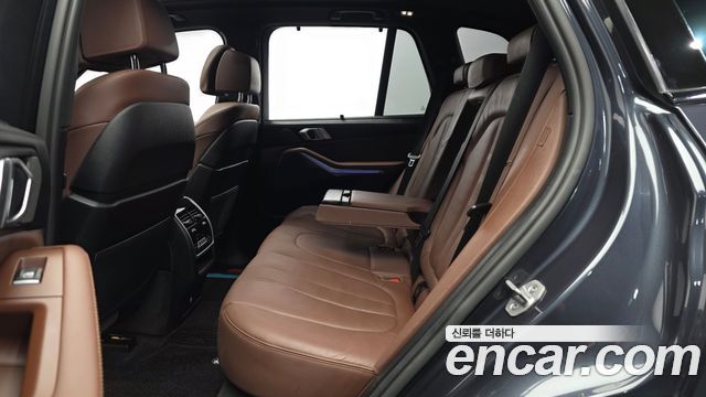 BMW X5 2021 — photo 16
