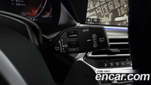 BMW X5 2021 — photo 28