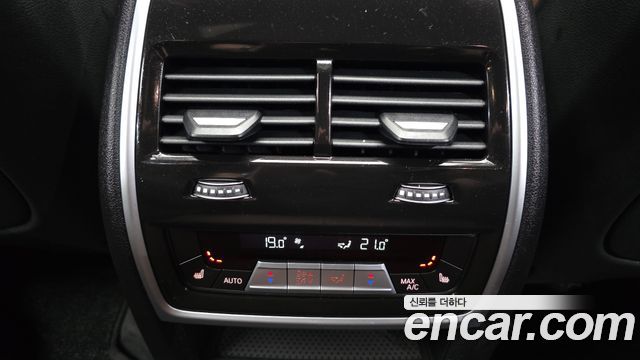 BMW X5 2021 — photo 30
