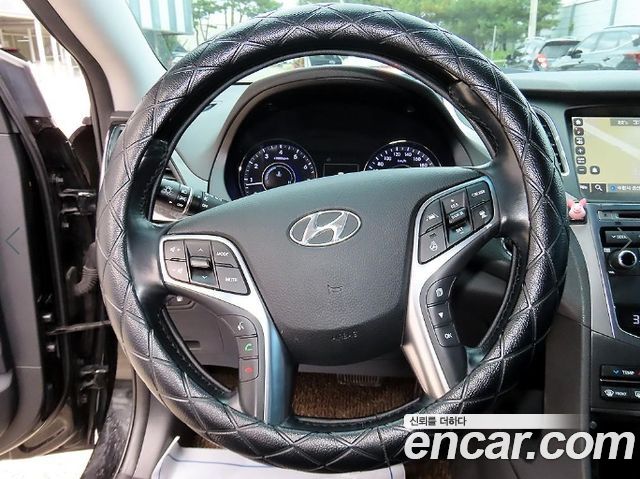 Hyundai Grandeur 2015 — photo 8