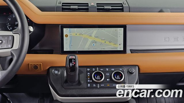 Land Rover Defender 2024 — photo 19