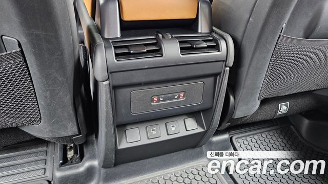 Land Rover Defender 2024 — photo 34