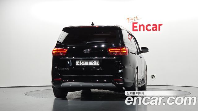 Kia Canival 2019 — photo 4