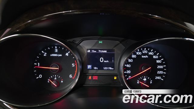 Kia Canival 2019 — photo 11