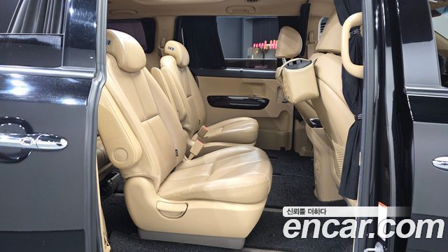 Kia Canival 2019 — photo 18