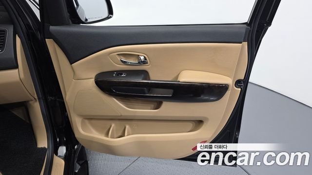 Kia Canival 2019 — photo 15